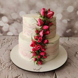  کیک طبقاتی کیک دو طبقه کیک نامزدی کیک عقد کیک بله برون کیک خامه ای سالگرد ازدواج با فیلینگ ارسال پس کرایه 