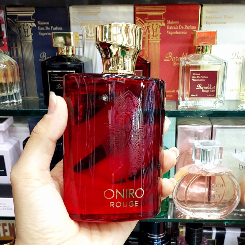 عطر ادکلن اونیرو قرمز رایحه باکارات رژ  زنانه مردانه اورجینال اماراتی 100 میل فراگرانس ورد  Fragrance World Oniro Rouge