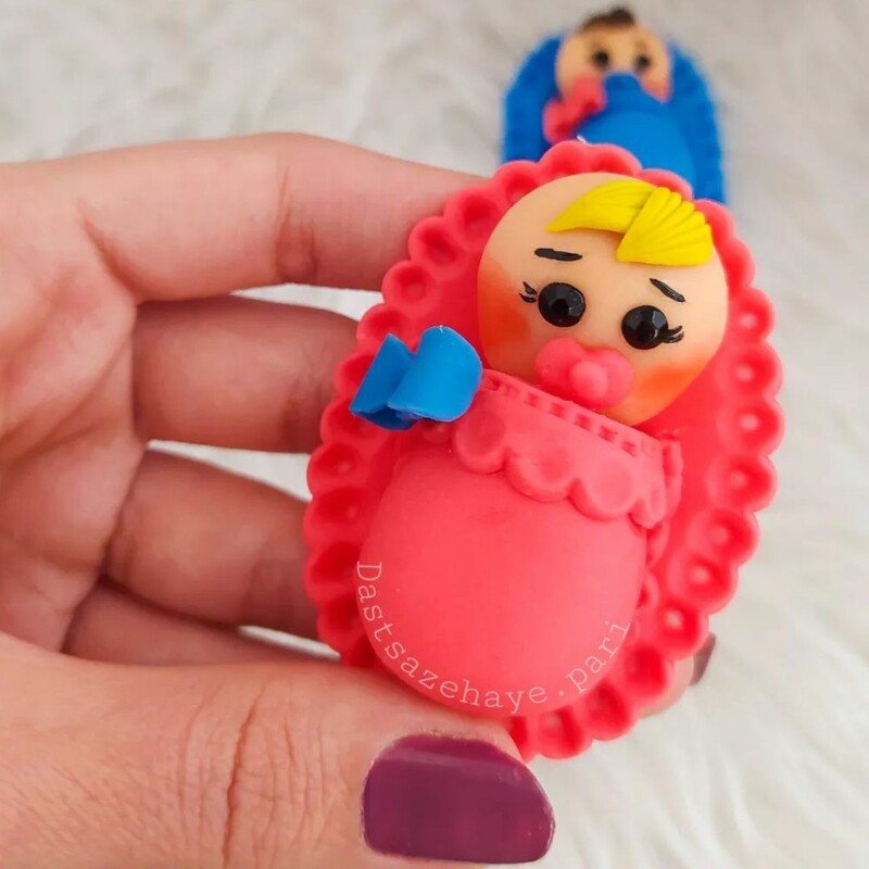 گیفت سیسمونی نوزاد تکی  (دختر پسر) جنس خمیر ایتالیایی نشکن (دستساز) رنگ قابل تغییر ب سلیقه مشتری 