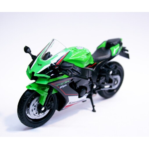 ماکت موتور  فلزی کاوازاکی Ninja Zx10R Kawasaki رنگ سبز  جک دار  دارای کمک فنر عقب قابلیت چرخاندن فرمان در مقیاس (1  18)
