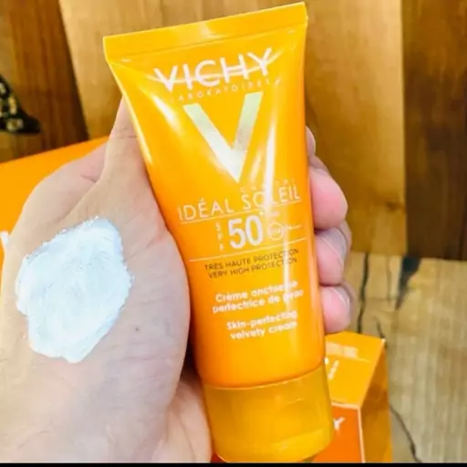 کرم ضد آفتاب بی رنگ ویشی spf 50 حجم 50میل vichy 