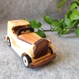 ماشین لورل وهاردی چوبی  با رعایت کامل جزییات نرم و سبک  