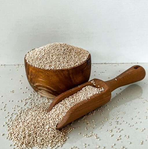 دانه کینوا جایگزین عالی برای برنج و عالیترین کربوهیدرات بدون گلوتن است که برای چربیسوزی عالیه