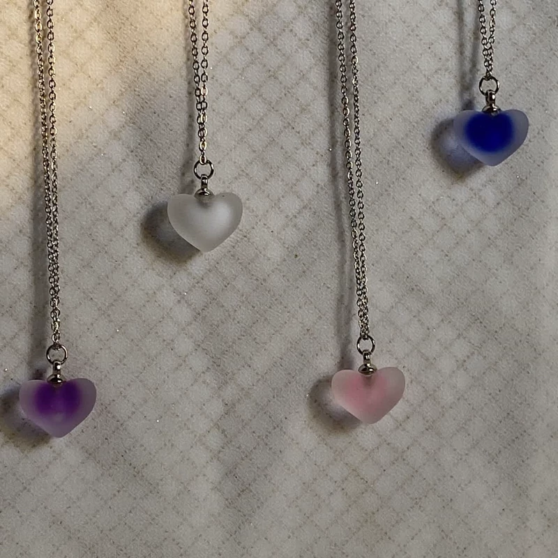 گردنبند قلب پاستیلی (قلب یخی)