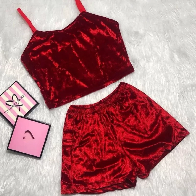 ست تاپ و شورتک خواب مخمل