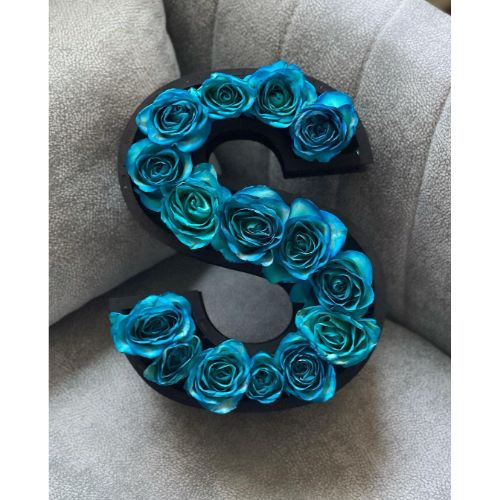 باکس گل رز آبی حرف s