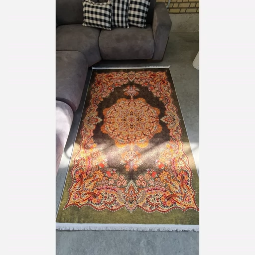 فرشینه مخمل ترک طرح سنتی زمینه سبز و نارنجی  058 (پس کرایه)