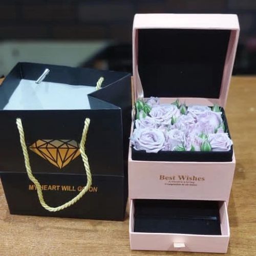 باکس گل رز سورپرایزی a290
