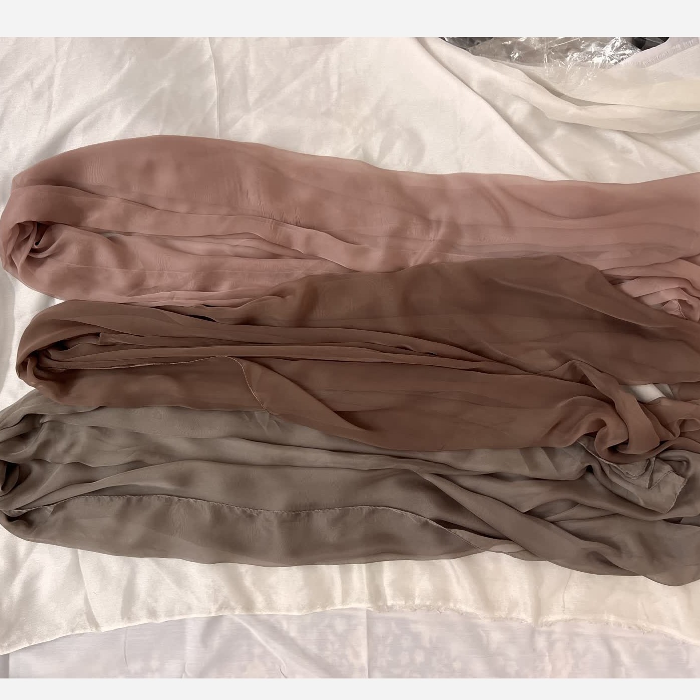 شال حریر براق  ژان ژان تور رگانزا حریر توری ساده دور دوخت براق  شاین  مجلسی فانتزی قشنگ زیبا مزونی   