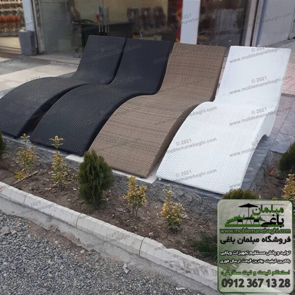 تخت کنار استخر چوب ترموود