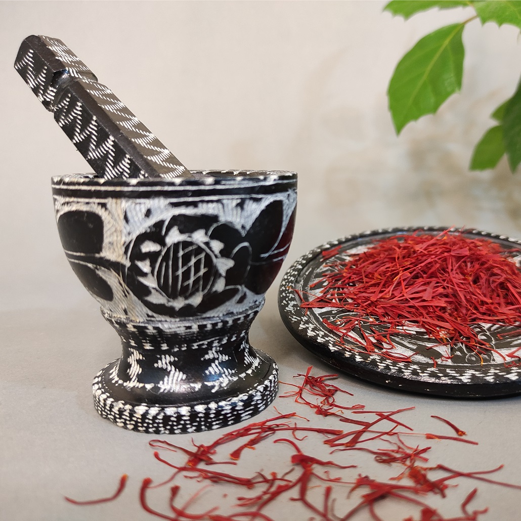 زعفران ساب پایه دار سنگی قلم زنی شده