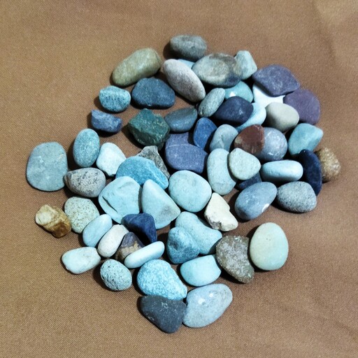 سنگ رودخانه ای ، کوچک ، مناسب کارهای دستی ، رزینی و شمع سازی، قابل استفاده در آکواریوم و تراریوم