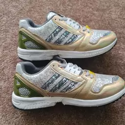 کتونی ادیداس Adidas zx9000  زرورقی سایز44 ارسال رایگان تمام ایران