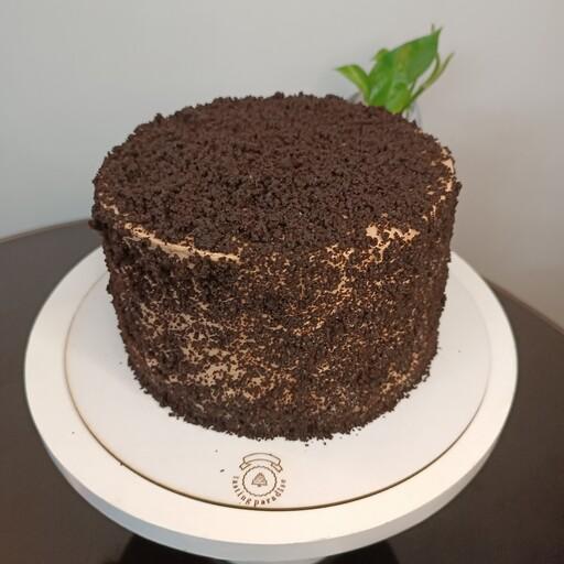 کیک شکلاتی کافیشاپی بی بی خانگی(پس کرایه و هزینه ارسال در مقصد)