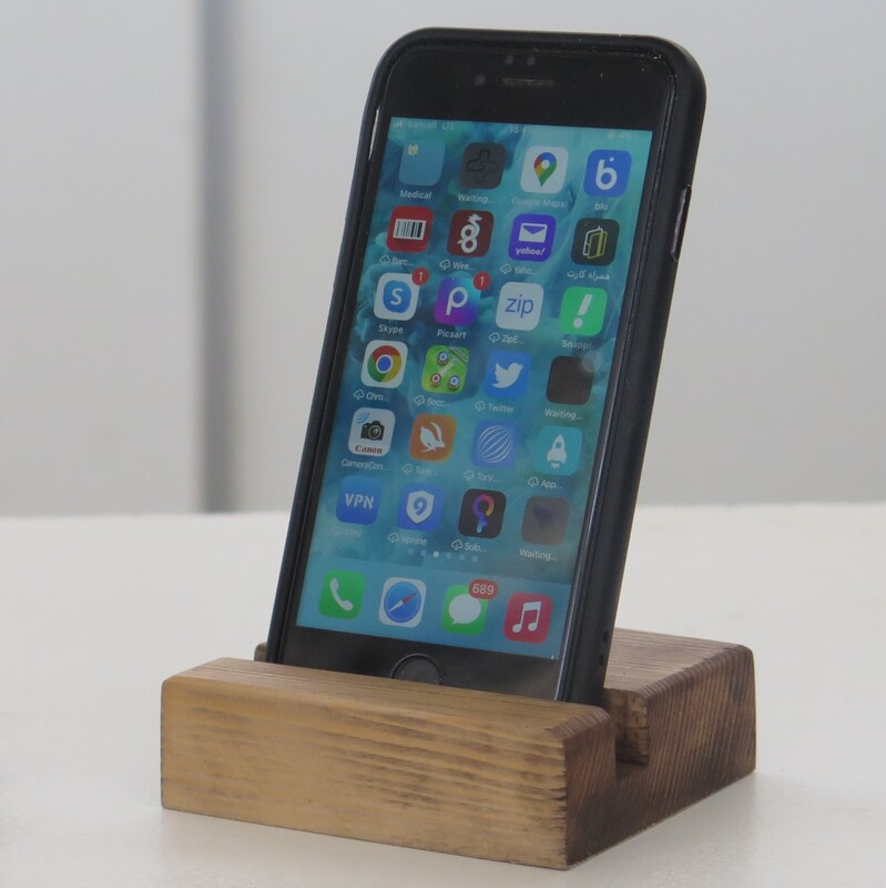 هولدر و نگهدارنده گوشی چوبی موبایل- استند گوشی برند رادین چوب
