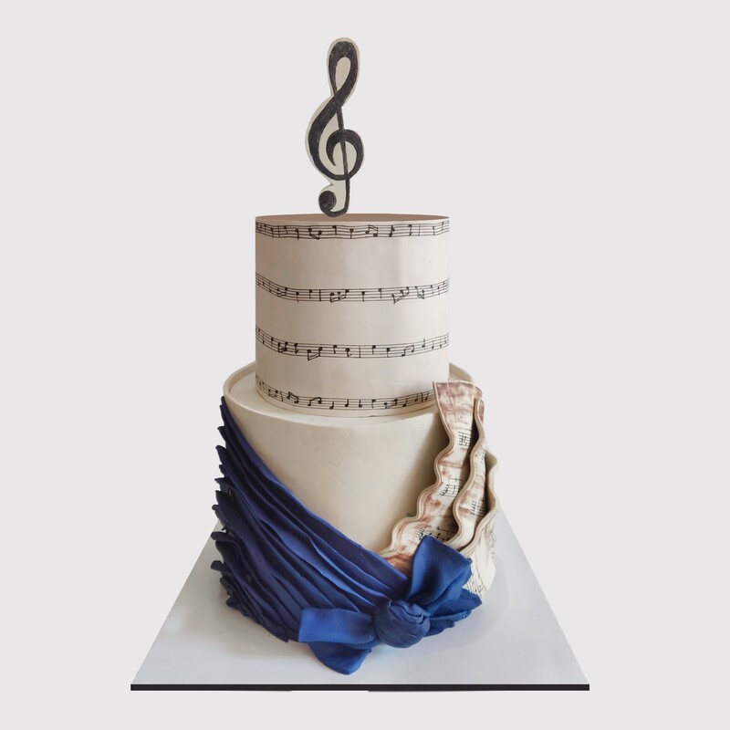 کیک تولد با تم موسیقی ،رنگ و طرح و طعم قابل تغییره برای سفارش یک هفته زودتر اقدام بفرمایید