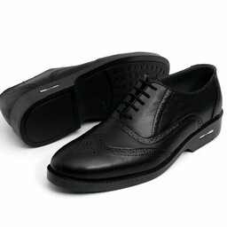 کفش  مردانه  هشترک برند تات  رویه چرم  خارجی  ارسال رایگان  سایز 40 الی 44 تخفیف ویژه  محصول آپ شاپ در باسلام
