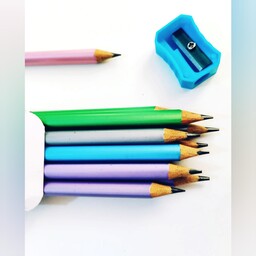 مداد مشکی سه گوشه همراه با مدادتراش 