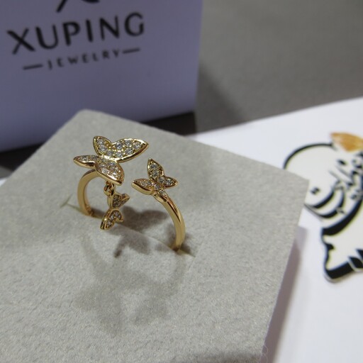 انگشتر  زنانه از جنس مس روکش طلا  از برند ژوپینگ Xuping رنگ ثابت کاملا مشابه طلا طرح 2پروانه  و یک پروانه آویزسایز 8 و9