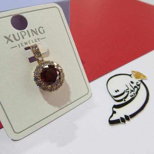 گردنبند برند Xuping از جنس مس و روکش طلا طرح بسیار و زیبا  با کیفیت مشابه طلا  باپلاک دایره با نگین  قرمزبرجسته 