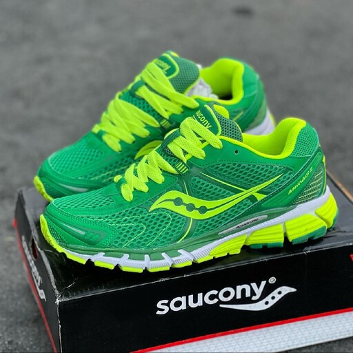 کفش ساکنی saucony بسیار راحت و شیک ساخت کشور چین  