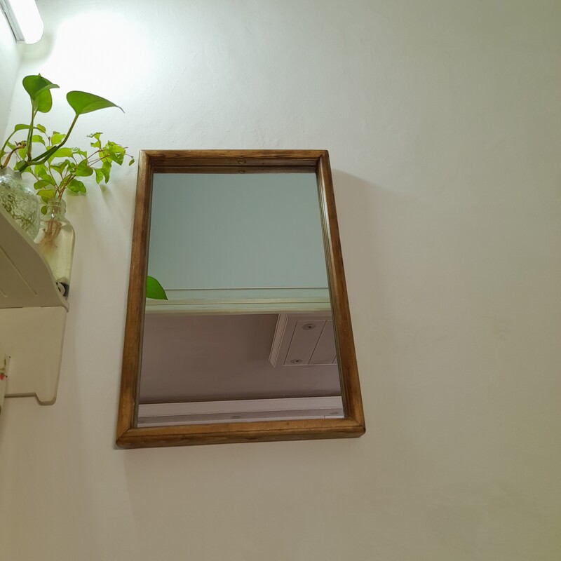 آینه با قاب چوبی  مناسب سرویس  بهداشتی ،اتاق خواب ...(قابل تولید در رنگ و ابعاد متفاوت )