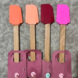 کفگیر سیلیکونی دسته چوبی با رنگهای دلبر. برای آشپزی راحت 
