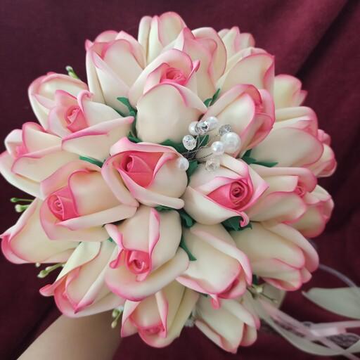 دسته گل عروس مصنوعی ودستبند گل فومی مناسب عقد عروسی 