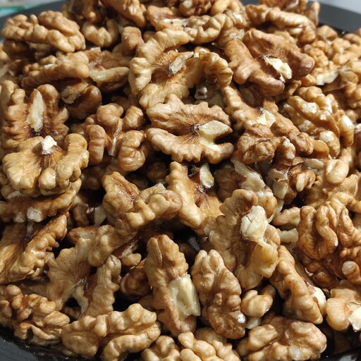 مغز گردو تویسرکان( 1000گرمی)تازه شکن 