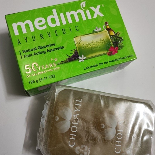 صابون ضد جوش و شفاف کننده پوست گیاهی medimix