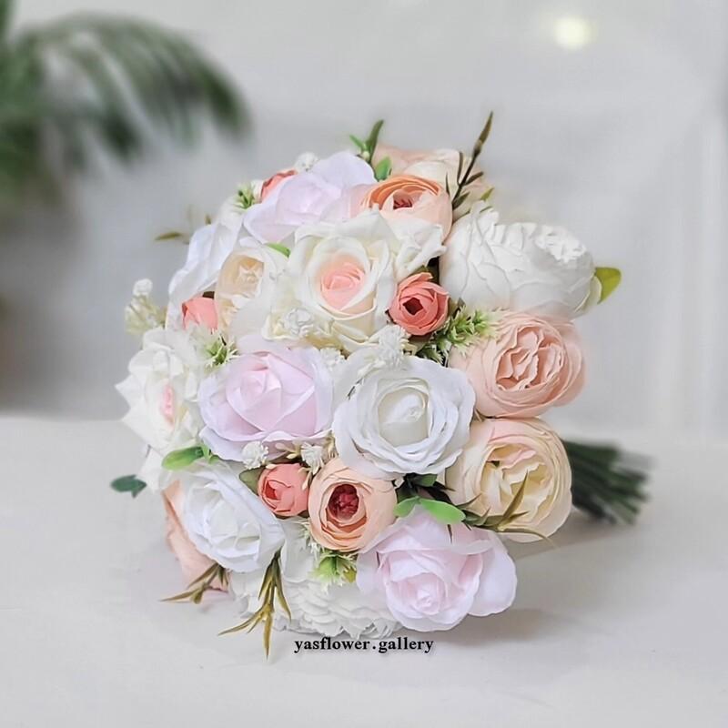 دسته گل مصنوعی عروس با ترکیب رنگ ملیح و ملایم