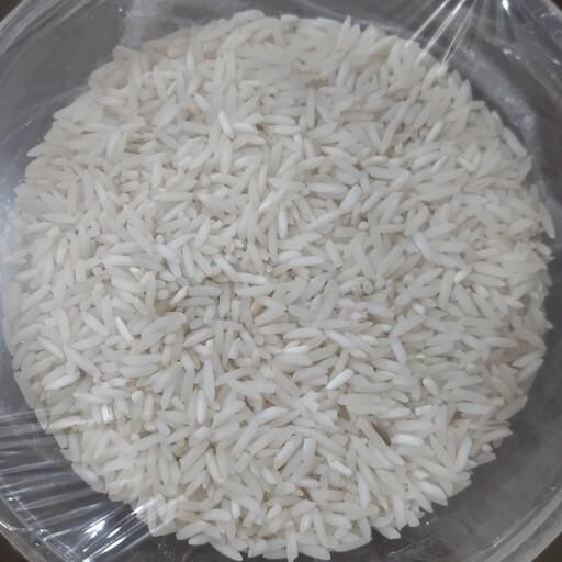 برنج شیرودی درجه یک تازه بشرط یکدست وخالص بودن خوش طعم باقیمت مناسب
