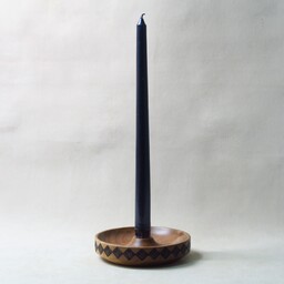 شمعدان چوبی دستساز طرح سوخته کاری 