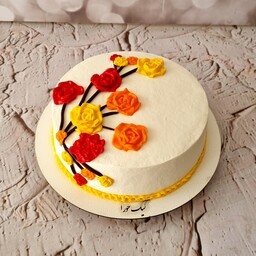مینی کیک تولد کیک پاییزی کیک با گلهای رنگی کیک تولد خامه ای با فیلینگ موز وگردو وکرم شکلاتی  ارسال پس کرایه 