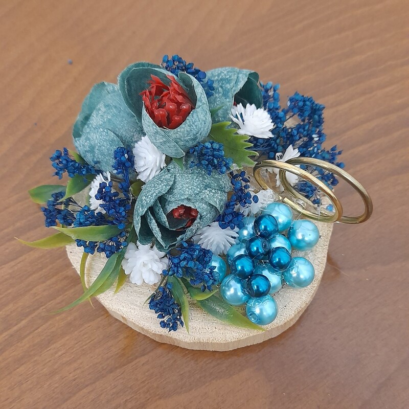 گیفت آبی حلقه و گل