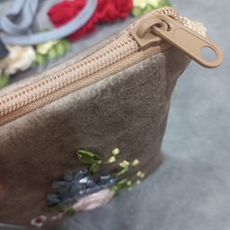 کیف لوازم آرایشی روباندوزی شده