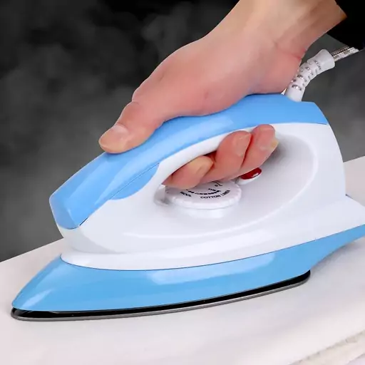 اتو خشک راف RAF Dry Iron R-1231 اتو سبک با کفی نچسب وارداتی در فروشگاه قشمی شاپ instagram Qeshmishop

