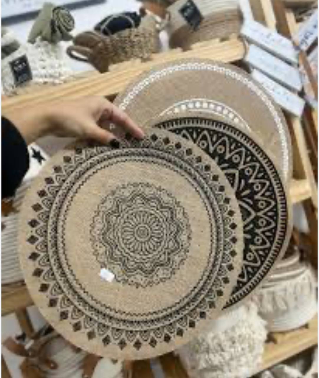 زیر بشقابی کنفی گرد (پست پیشتاز پس کرایه)