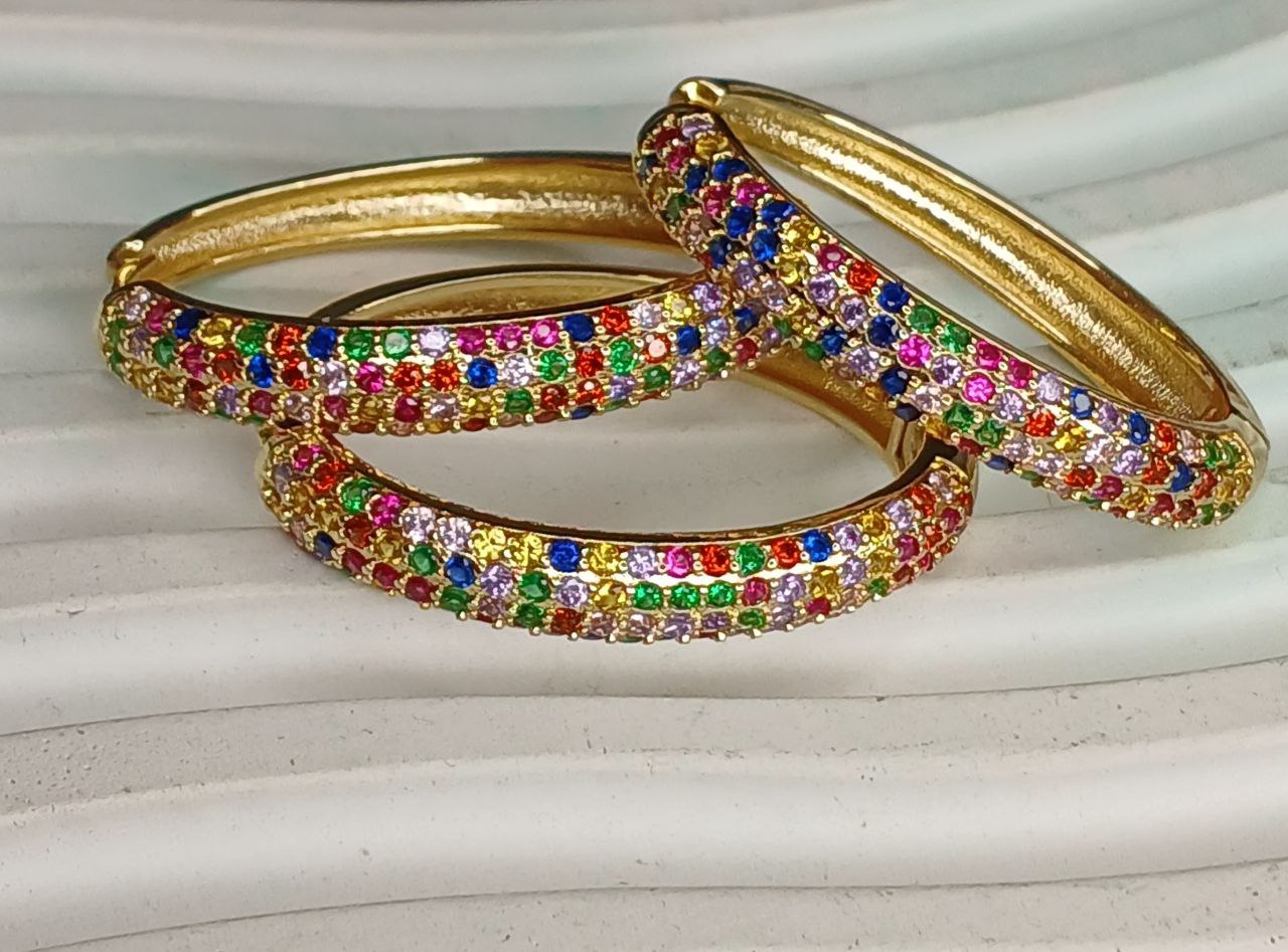 گوشواره بیضی نگین چند رنگ مارک fashion (پست پیشتاز پس کرایه)