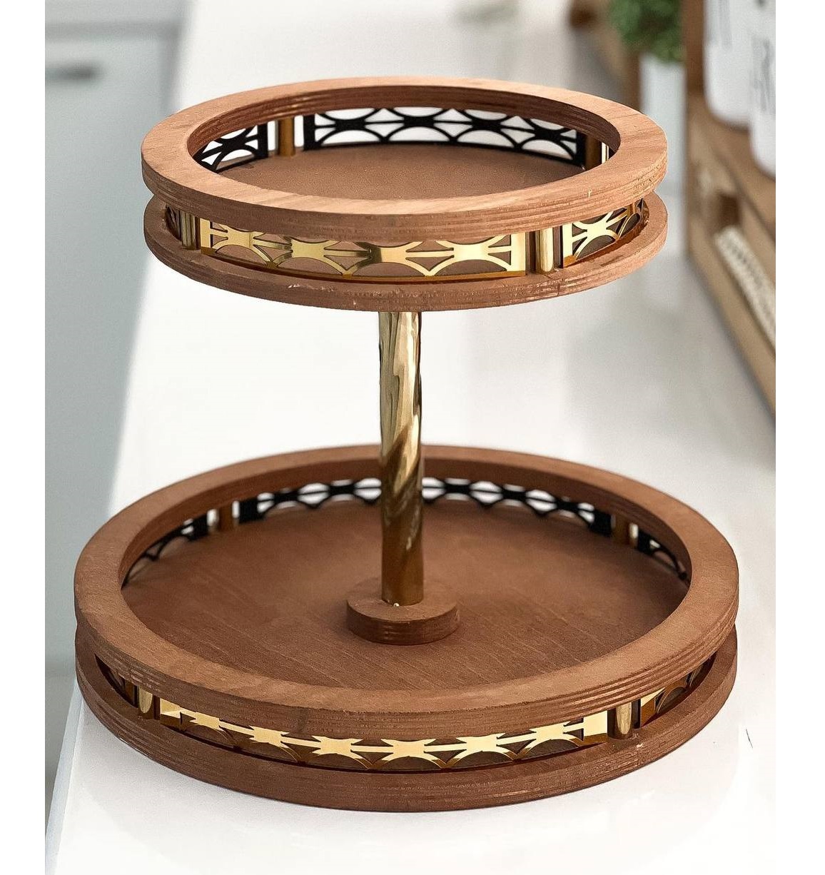استند دوطبقه و شیرینی خوری گاد (پست پیشتاز پس کرایه)