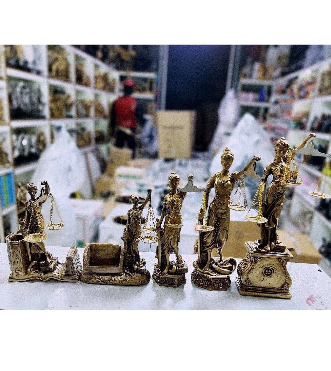 مجسمه عدالت 5تیکه (پست پیشتاز پس کرایه)