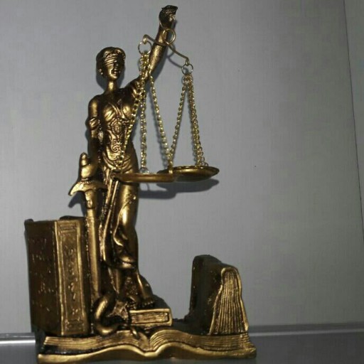 مجسمه عدالت 5تیکه (پست پیشتاز پس کرایه)