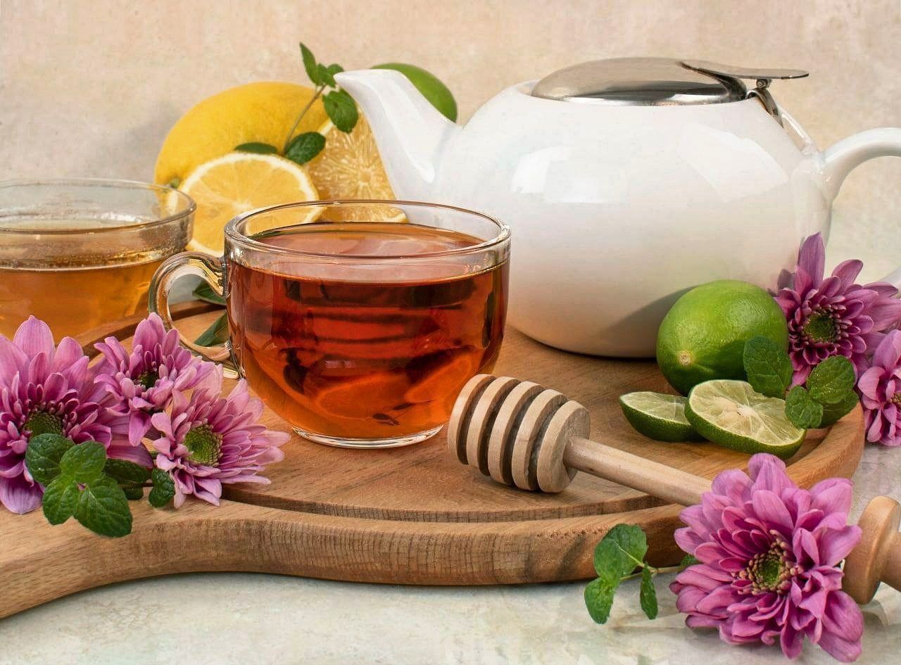فنجان اورانوس لب طلا 6 عددی (پست پیشتاز پس کرایه)