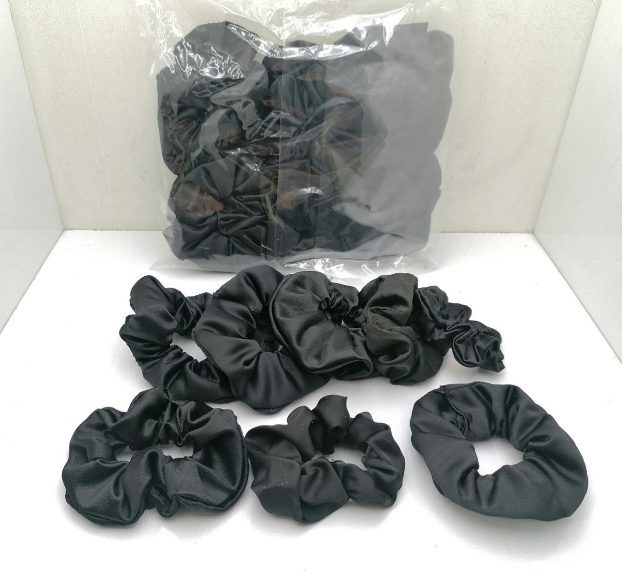 کش مو ساتن مشکی (پست پیشتاز پس کرایه)