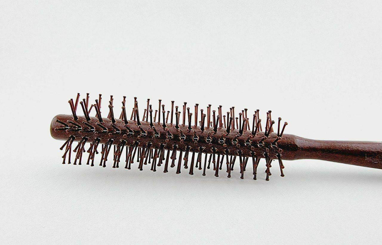 برس گرد چوبی حالت دهنده (پست پیشتاز پس کرایه)