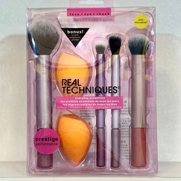 ست براش 6 تیکه ریل تکنیک Real techniques everyday essential با پد آرایشی