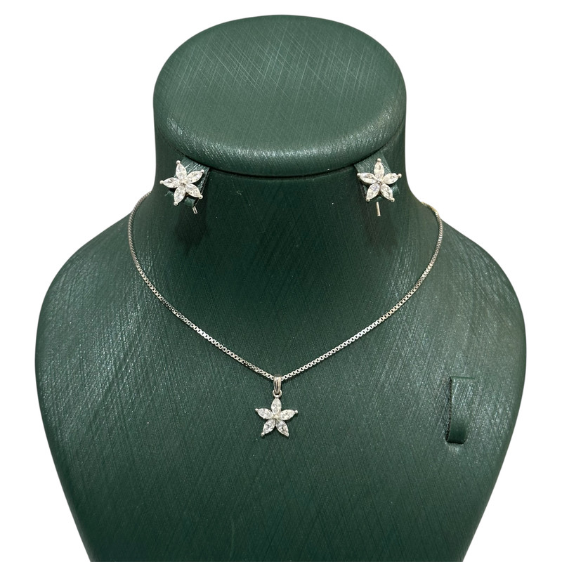 نیم ست نقره زنانه سیلورشهر مدل گل کد 0075