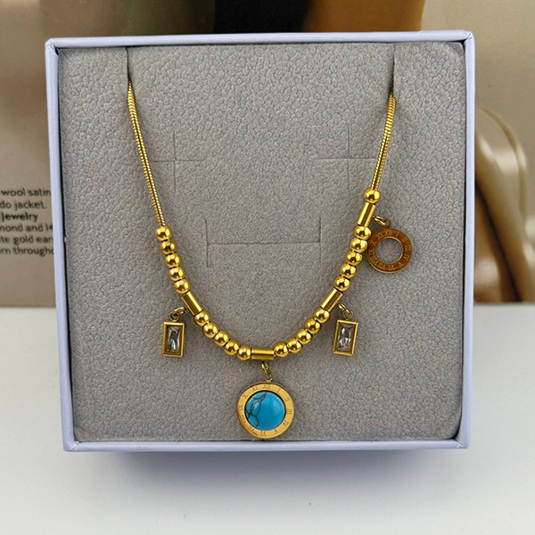 گردنبند طلایی با آویز فیروزه‌ای چشم‌نواز