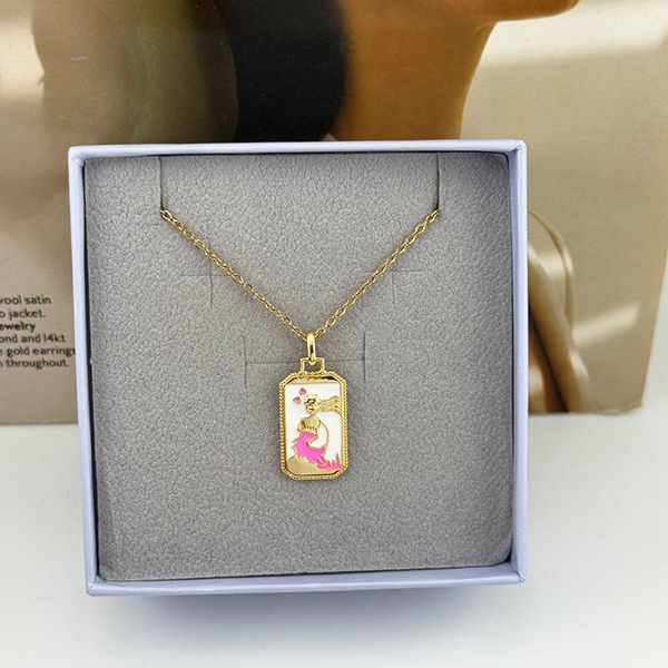 گردنبند پری دریایی صورتی