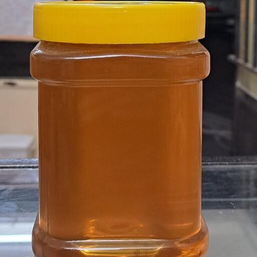 عسل یونجه کاملا ارگانیک  باعطر وطعم خاص